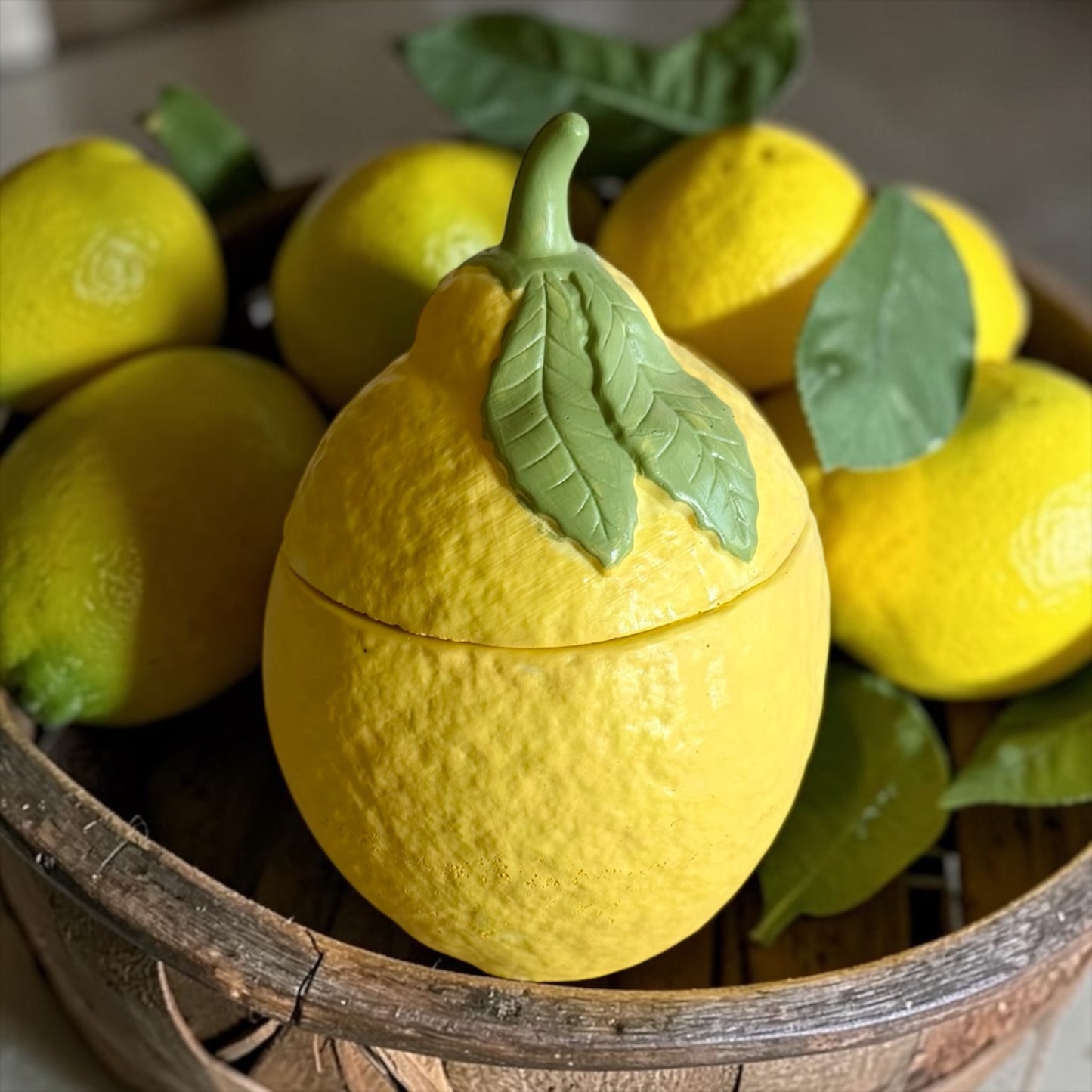Handmade lemon with lid