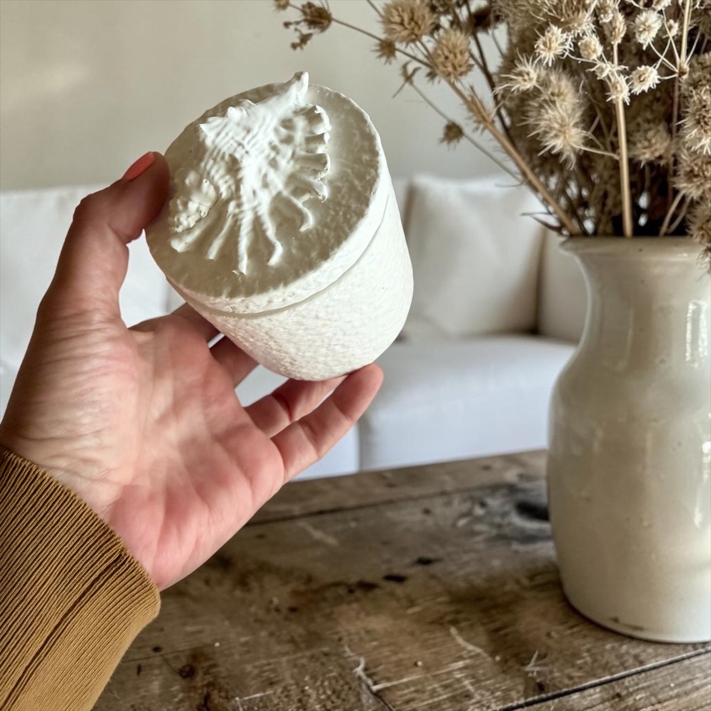 Beach candle with lid